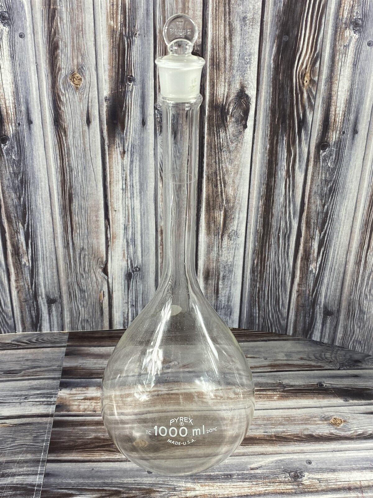 Vintage Pyrex 1000 ml Volumetric Flask w/ 22 Glass Pennyhead Stopper - $19.34