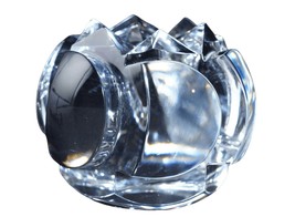 Large Amazing Crystal paperweight - £115.10 GBP