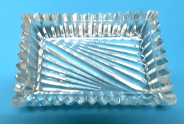 Vintage Very Deco Sharp Cut Rectangle Sharp Pointed Open Glass Salt Dip 2.5 - $12.38