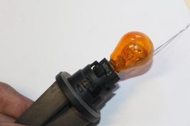 2006-2010 BMW E60 525i TURN SIGNAL PARKING LIGHT BULB R2616 image 3