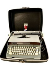 Vintage 1960s Smith-Corona Coronet Electric 12 Portable Typewriter w/Case Works - £99.91 GBP