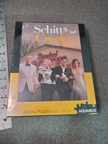 Primary image for NEW SEALED Schitt's Creek Cast 500 Piece Jigsaw Puzzle David Rose Alexis