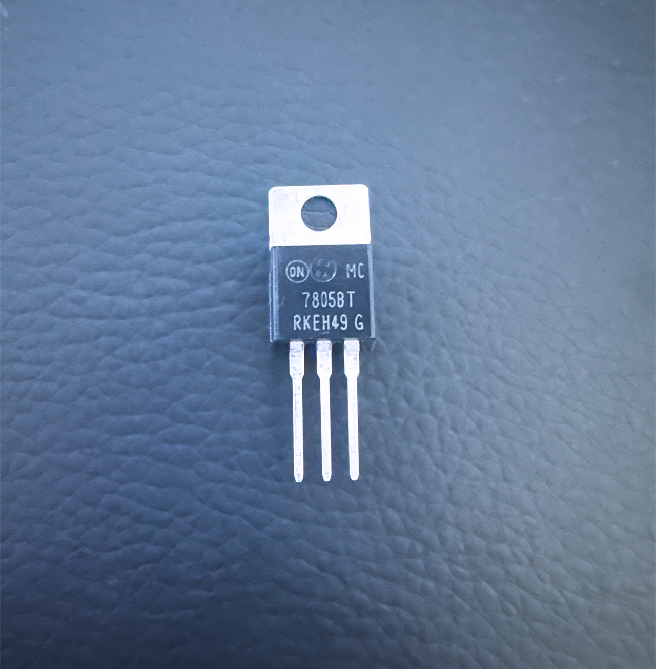5Pcs MC7805BTG ONSemi Linear Positive Voltage Regulator Fixed 5V 1A TO-220 - $4.25