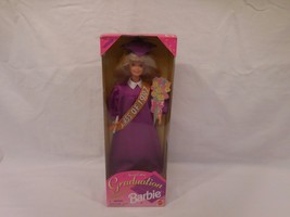 Barbie Nib Special Edition 1997 Graduation Barbie With Cap Gown And Bouquet - £8.73 GBP