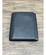 Guess Black Trifold Classic Men’s Wallet - $149.72 MXN