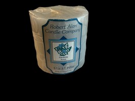 Vintage 1980s Robert Alan Candle Company 3”x3” Pillar Gardenia Scent Whi... - $181.39 MXN