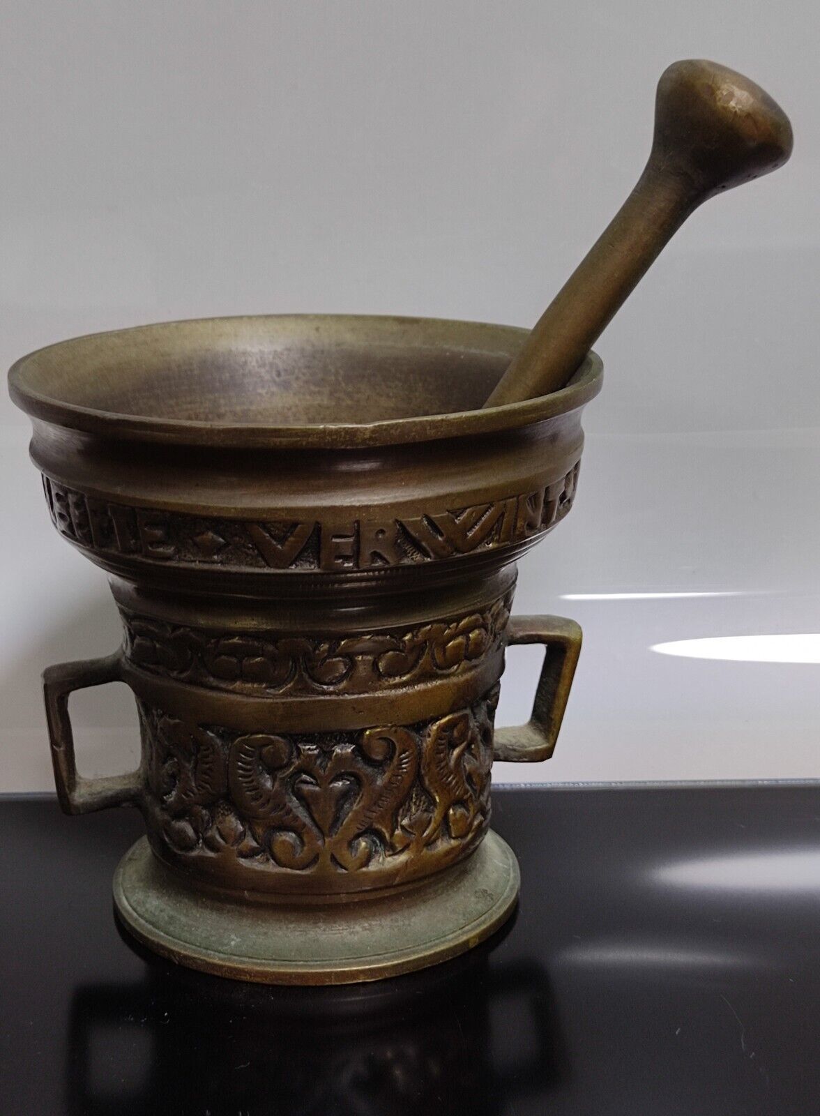 Primary image for Antique Bronze Mortar and Pestle Dutch "Leefte Verwint Al Dinck Anno 1590"