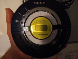 Sony Cd Walkman D-EJ100 G-Protection Digital Mega Bass Player See Description - £7.91 GBP