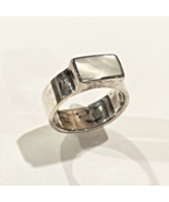 Solid 925 Sterling Silver Mother of Pearl Ring Contemporary Style Surrou... - £9.70 GBP