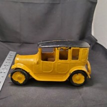 1920&#39;s Arcade Yellow Cab Taxi Cast Iron 5&quot; long: Back tire and grill missing - £135.93 GBP