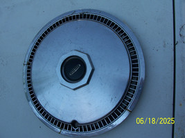 Lincoln Mark Continental TownCar Wheel Cover USED OEM  Crack &amp; Broken Gr... - £77.09 GBP