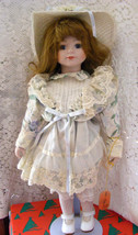 WIMBLEDON COLLECTION PORCELAIN DOLL NAMED DANA NUMBERED  SIGNED WITH MET... - $38.61