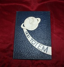 The Totem  Portland High School Yearbook, Portland Maine, 1951 - $457.39 MXN