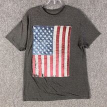 Well Worn T-Shirt Men&#39;s Large USA Flag 100% Cotton Short Sleeve Adults L - $15.34 CAD