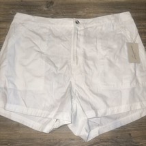 Women&#39;s High-Rise Utility Shorts - Universal Thread White Size 17. NWT. 3 - £10.16 GBP