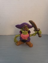 Pirates Adventures Skeleton Pirate Captain with Purple Pirate Hat  - $279.59 MXN