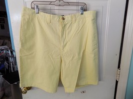 CHAPS YELLOW FLAT FRONT SHORTS SIZE 38 MEN&#39;S EUC - £15.37 GBP