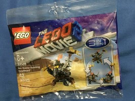 The Lego Movie 2 42 PCS Mini Master-Building MetalBeard Polybag 30528 *N... - $8.99