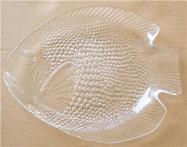 Arcoroc Clear Pressed Glass Art Fish Large Dinner Servering Plate -Made In Franc - £10.27 GBP
