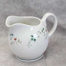 Pfaltzgraff Winterberry Gravy Pitcher  5-3/8&quot; tall Christmas - £15.40 GBP