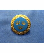RARE VINTAGE GOLDTONE SWEDISH THREE CROWN Leaf Circular PIN/BROOCH - $1,319.05 MXN