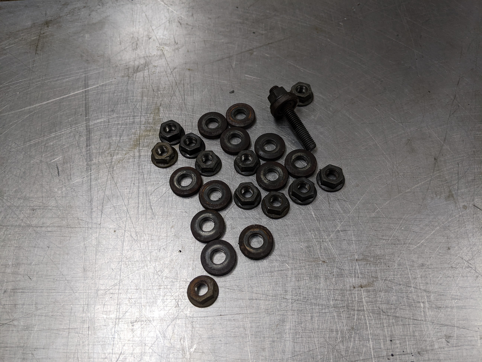 Exhaust Manifold Bolt Set For 02-05 Volvo S80  2.9  Turbo - $19.75