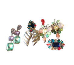 Elevate Your Look with Pre-Owned Five Set Earring Lot Costume Jewelry - $265.90 MXN