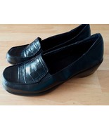 CLARKS LADIES BLACK LEATHER SLIP-ON SHOES-66856-6M-GENTLY WORN-NON-SLIP ... - £7.45 GBP