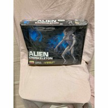 NIB Vintage 1996 Alien Exoskeleton Independence Day 1/10 Model Kit 10" Lindberg  - $31.68