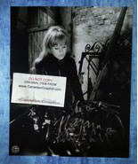 Marianne Faithfull Hand Signed Autograph 8x10 Photo COA - $2,751.61 MXN