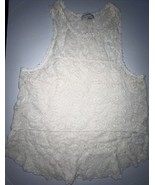 American Eagle cream colored lace camisole size XS; Some Pilling &amp; Pulls... - $216.28 MXN