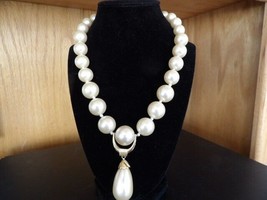 Vintage Necklace Faux Pearl Gold Tone Beaded Drop 9&quot; Costume Jewelry - £6.61 GBP