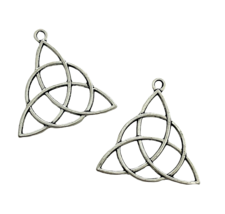 10 Antiqued Silver 30mm Celtic Knot Trinity Triangle Bead Drop Charms Pendants - £4.00 GBP