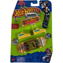 Tony Hawk Hot Wheels Skate Rip Rod &amp; Hawk Deck Fingerboard - $22.95