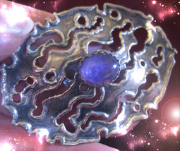 HAUNTED ANTIQUE PIN GODDESS HECATE I SEE YOU & I KNOW WHAT YOUR'E DOING  MAGICK  image 2