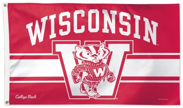 Wisconsin Badgers Throwback 3×5 Vault Logo Flag - $18.00