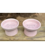 Raised Pedestal Pair of Pink Ceramic Cat Food &amp; Water Dishes Embossed Fa... - £23.44 GBP