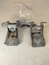 1989 to 1994 Ford Ranger Door Hinges Passenger Side Upper and Lower Set OEM - $930.94 MXN