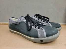 Keen Arcata Women&#39;s Sneaker Size 9 Gray Black Suede Skateboard Style Shoes Used - £28.85 GBP