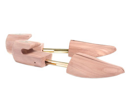 Brooks Brothers Mens Cedar Wood Gold-tone Shoe Shaper Shoe Trees, Small - $1,105.96 MXN