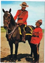 Canada Postcard Royal Canadian Mounted Police On Horseback - £3.68 GBP