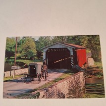 Postcard Heart Of Amishland Paradise Bridge And Amish Carriage Chrome Un... - $6.92