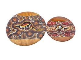 Hand Painted Signed Valdo Australian Aboriginal Wooden Plates Kangaroo -... - £19.65 GBP