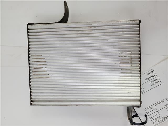 Audio Equipment Radio Amplifier 6 Speaker Fits 95-99 AVALON 38227241Single Co... Item image 5