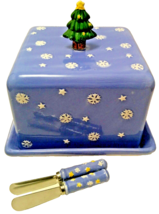 Macy&#39;s Blue Snowflake Christmas 4 pc Ceramic Cheese keeper / Cake Plate - $22.95