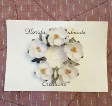 NEW Handmade Florida Creations Dogwood Blossoms Shell Wreath PIN Floral Brooch - £11.69 GBP