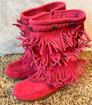 Minnetonka pink suede 3 layer fringe boots size 3 inside zipper rubber sole - £27.63 GBP