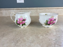 Royal Adderley Canadian Provincial Flowers Prairie Rose Cream &amp; Sugar Bo... - $16.82