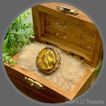 Vintage Gold Tone Translucent Acrylic Gold Amber Color Floral Leaf Brooch - £6.24 GBP