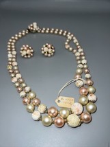 Vtg Pink &amp; White Faux Pearl Sugar Beads 2 Strand Necklace &amp; Earrings Set - £19.22 GBP